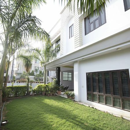 Oyo 13790 Hotel Satya Regency ชัยปุระ ภายนอก รูปภาพ